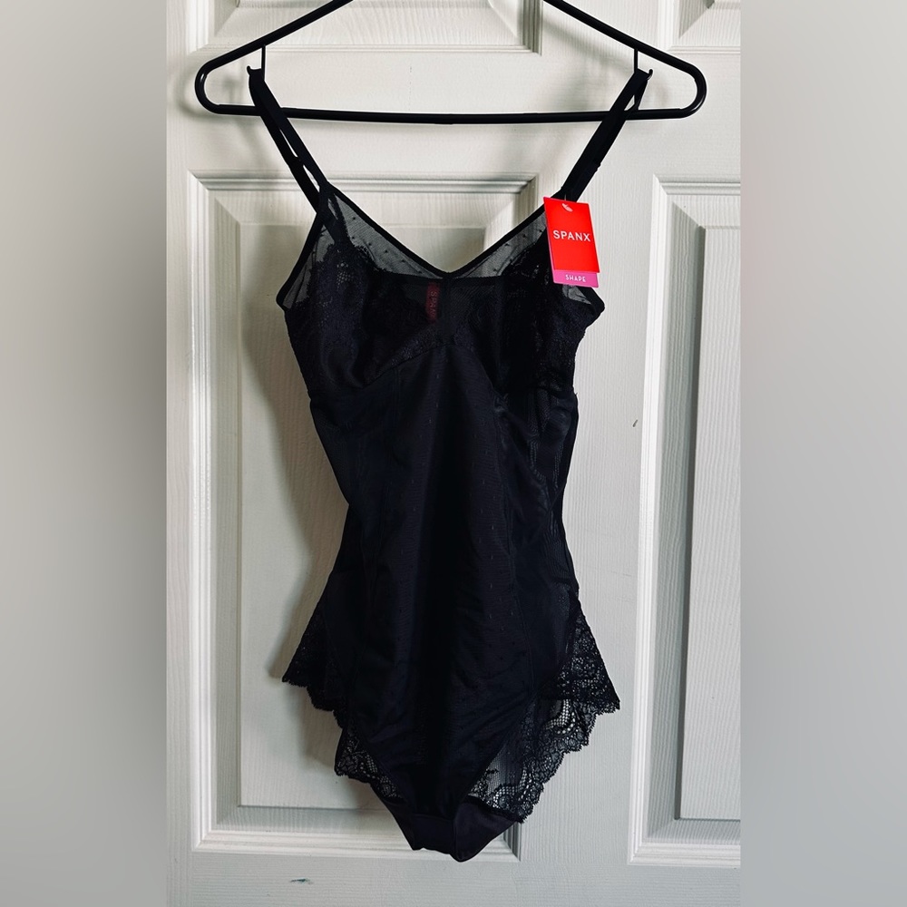 Sexy black bodysuit SPANX shape wear lace size Small NWT
